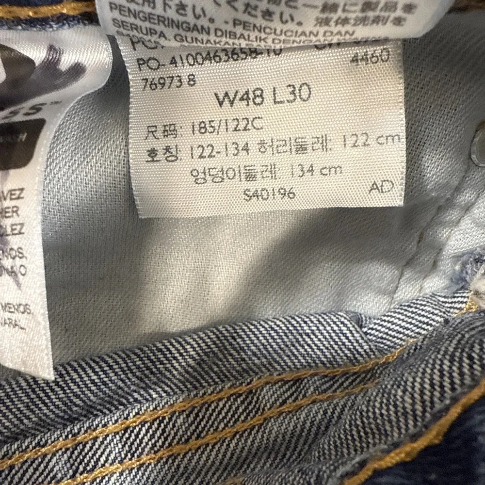 JEANS TAPERED LEVIS 550 MENS 48X30 RELAXED TAPERED 100% COTTON DENIM DUNGAREE
